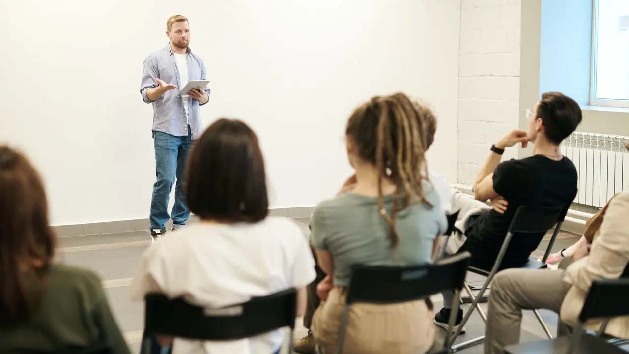 La oratoria como habilidad clave para comunicar con impacto